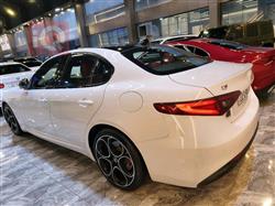 ئەلفا رۆمیۆ Giulia